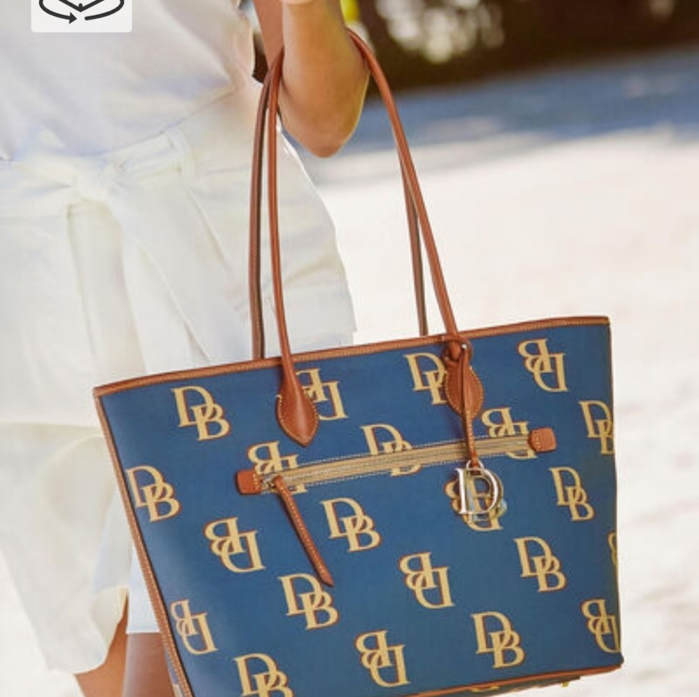 (NWT) Dooney and Bourke large tote with wallet and 24k gold plated DB hardware - Picture 6 of 16